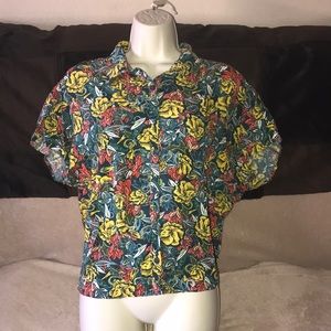 LuLaRoe small button down shirt 💕